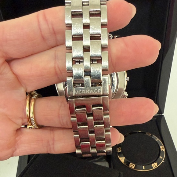 Versace Watch - Picture 5 of 6